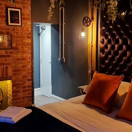 The Waterside Bar, Rooms & Restaurant Swinton  Pokoj fotografie