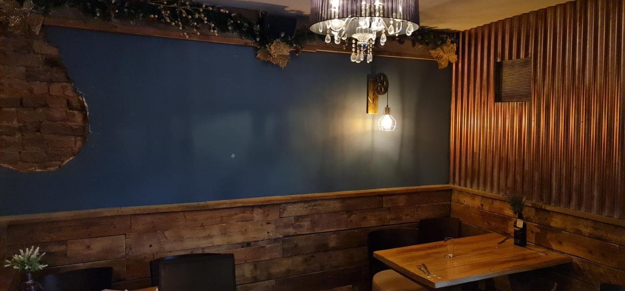 The Waterside Bar, Rooms & Restaurant Swinton  Exteriér fotografie