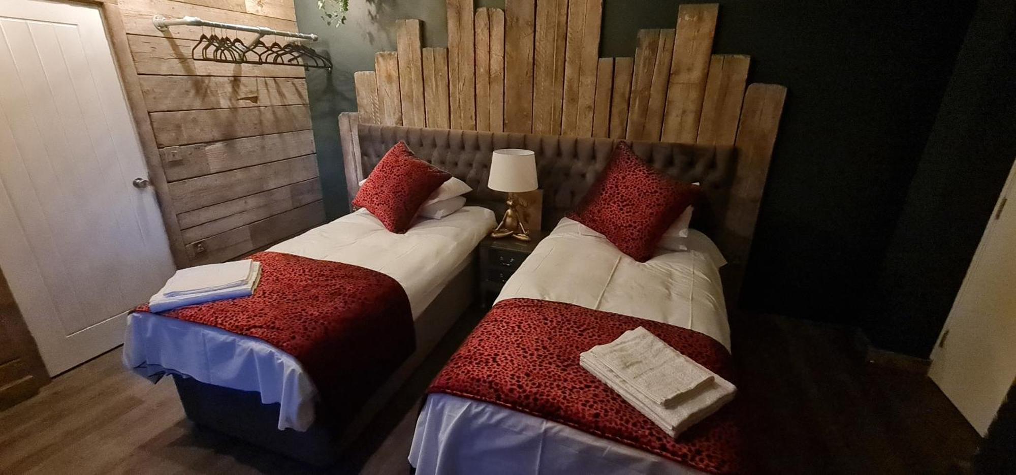 The Waterside Bar, Rooms & Restaurant Swinton  Pokoj fotografie